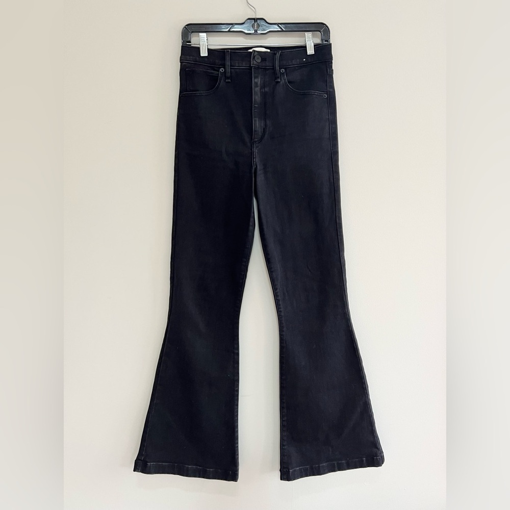 Abercrombie & Fitch Ultra High Rise Flare Stretch Denim Jeans Black, size 28 6R - Picture 2 of 10